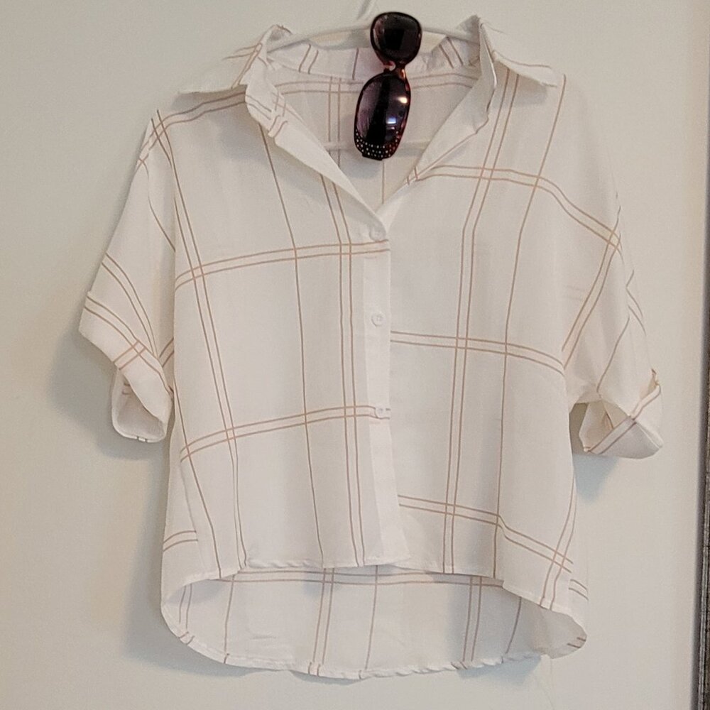 Plaid semi sheer tan white plaid collar short sleeve button down shirt. M